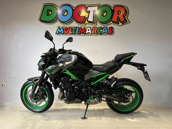 KAWASAKI Z900 KAWASAKI Z900